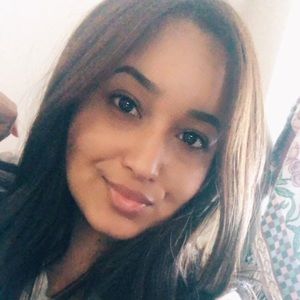 Meet your Posher, Crystal